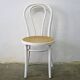 Chaise bistrot blanche cannée