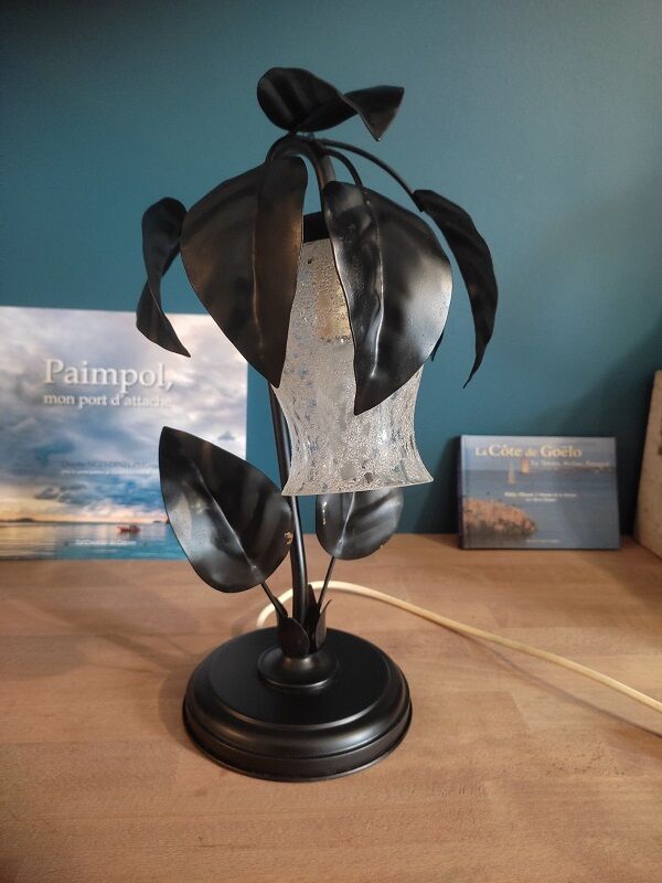 Bedside lamp black metal leaves tulip frosted glass