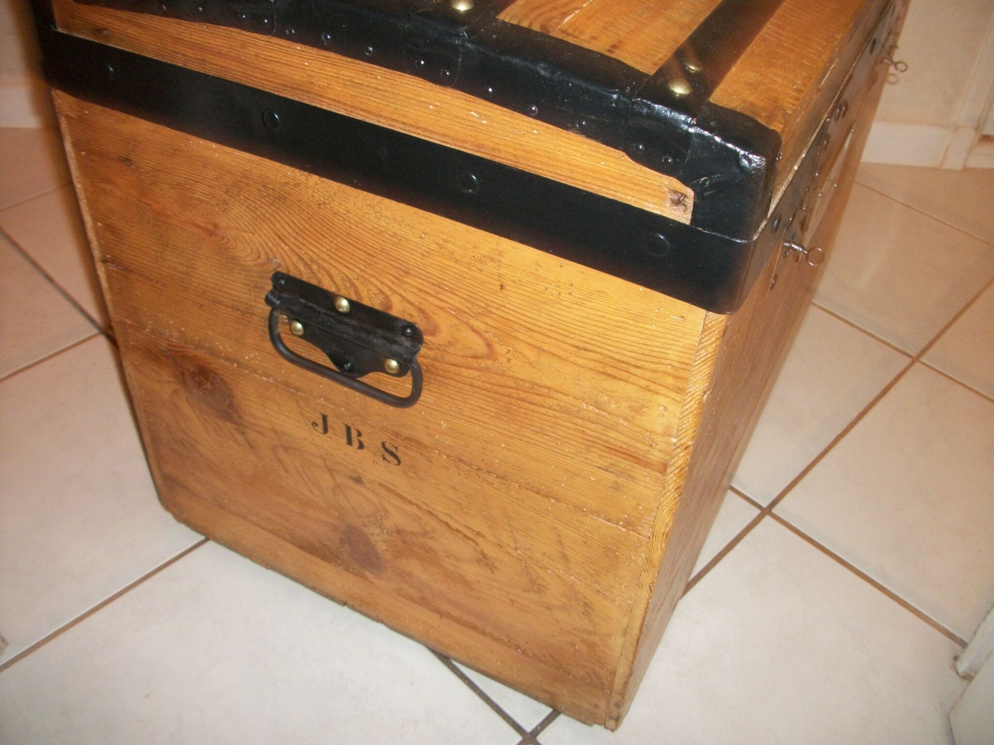 Coffre en bois malle de voyage