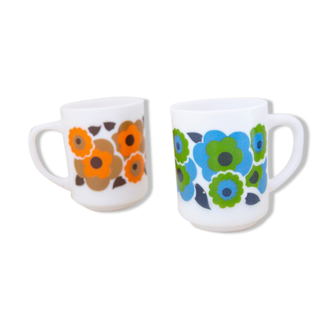 3 arcopal flower mugs