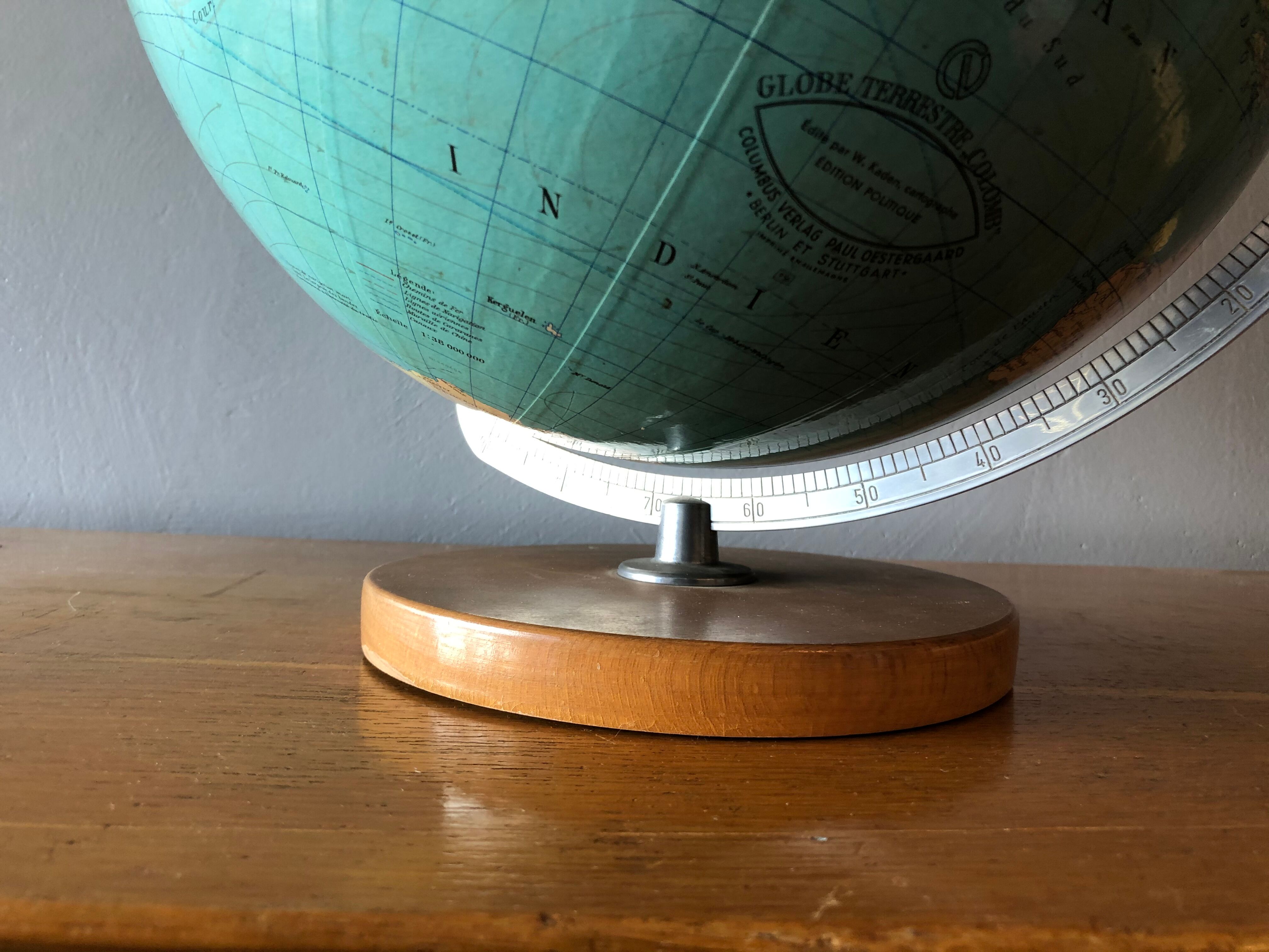 Vintage globe globe map
