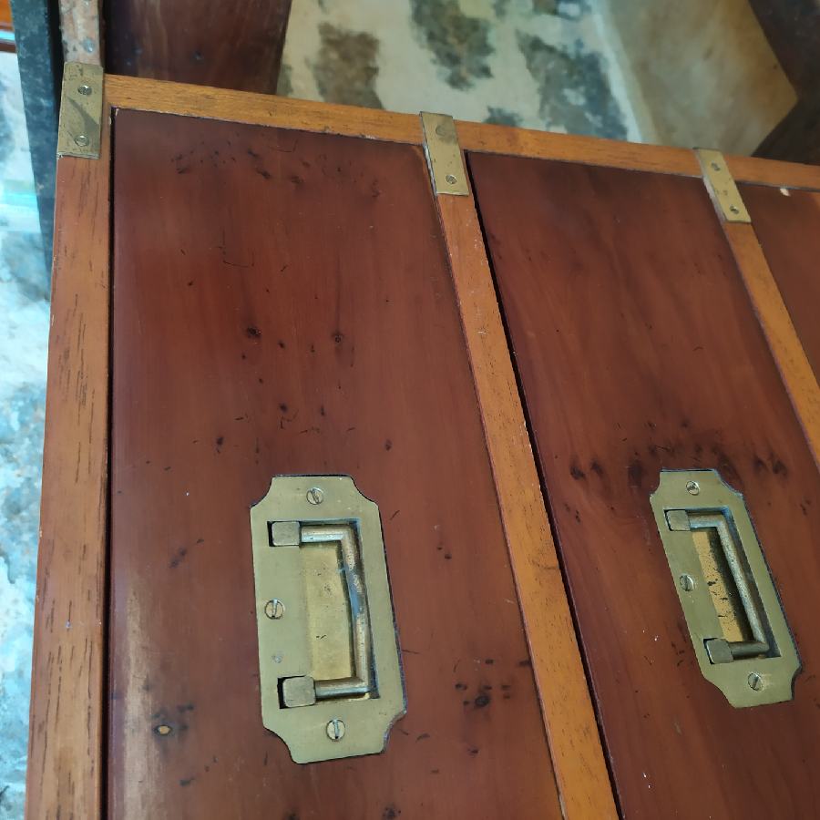 Commode marine