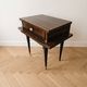 Table d'appoint années 50 en bois et placage strié