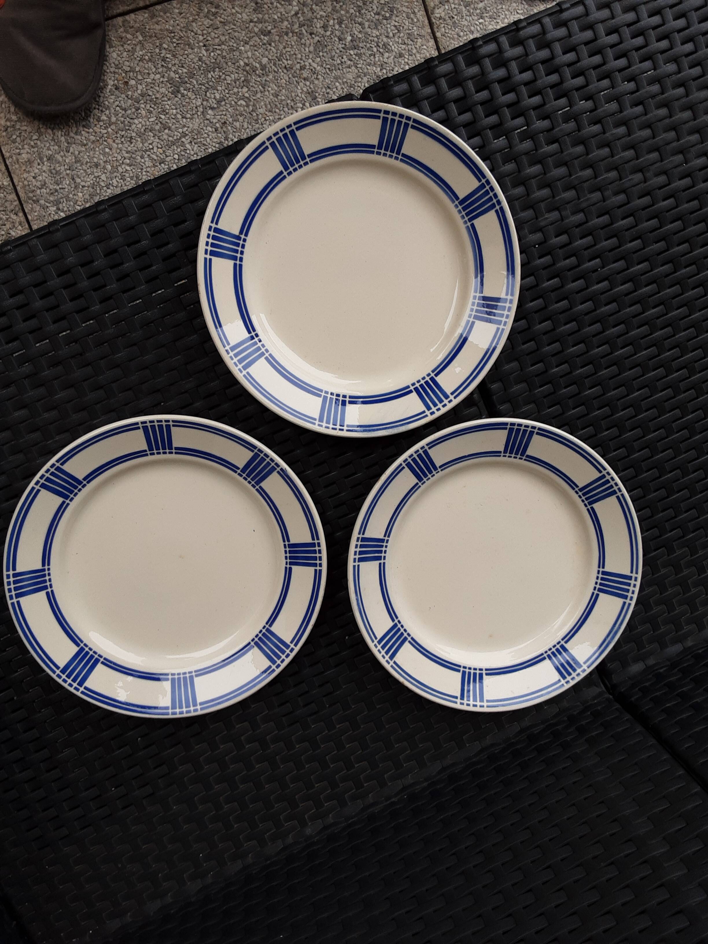Lot de 3 assiettes vintage plates 23 cm en semi porcelaine badonviller