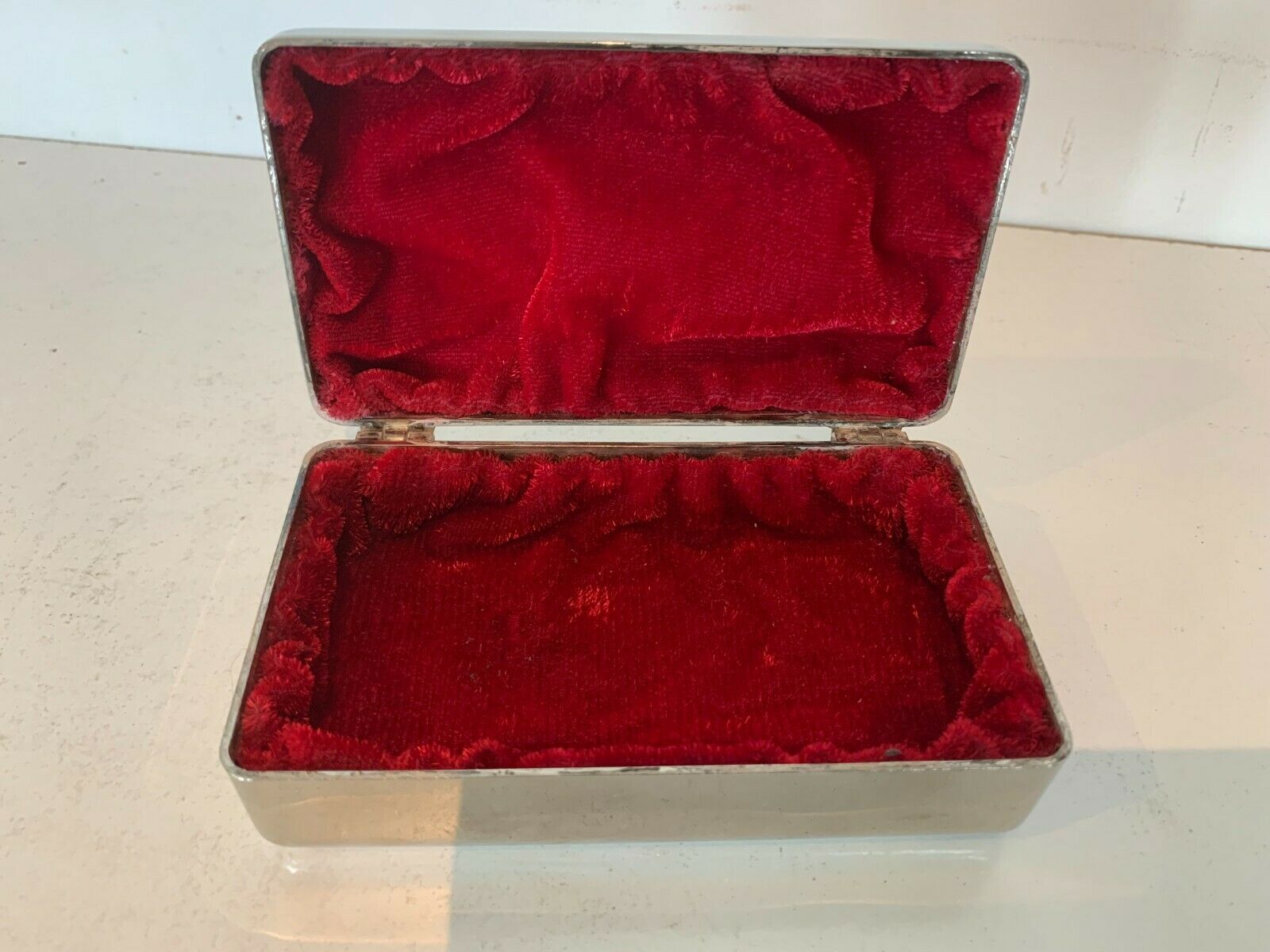 Silver metal jewelry box Red velvet interior XX century