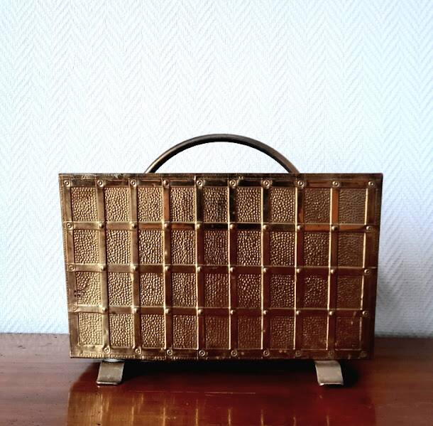 English magazine rack in embossed brass 1960