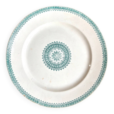 Plat rond Creil & Montereau en terre de fer verte, service ''Anglais