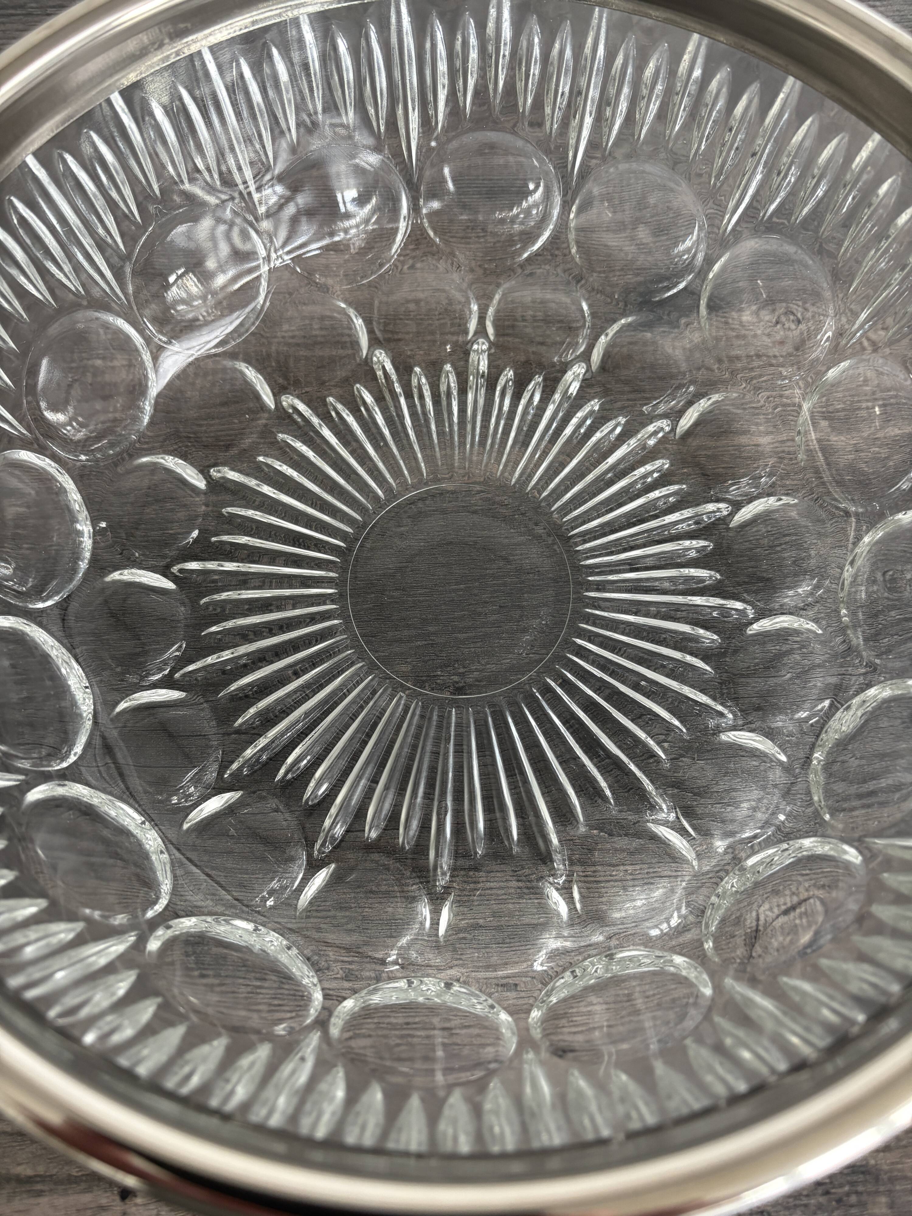 Vintage salad bowl in moulded glass and silver-plated metal.