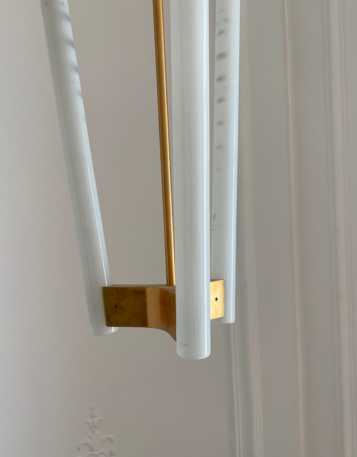 Suspension Michael Anastassiades