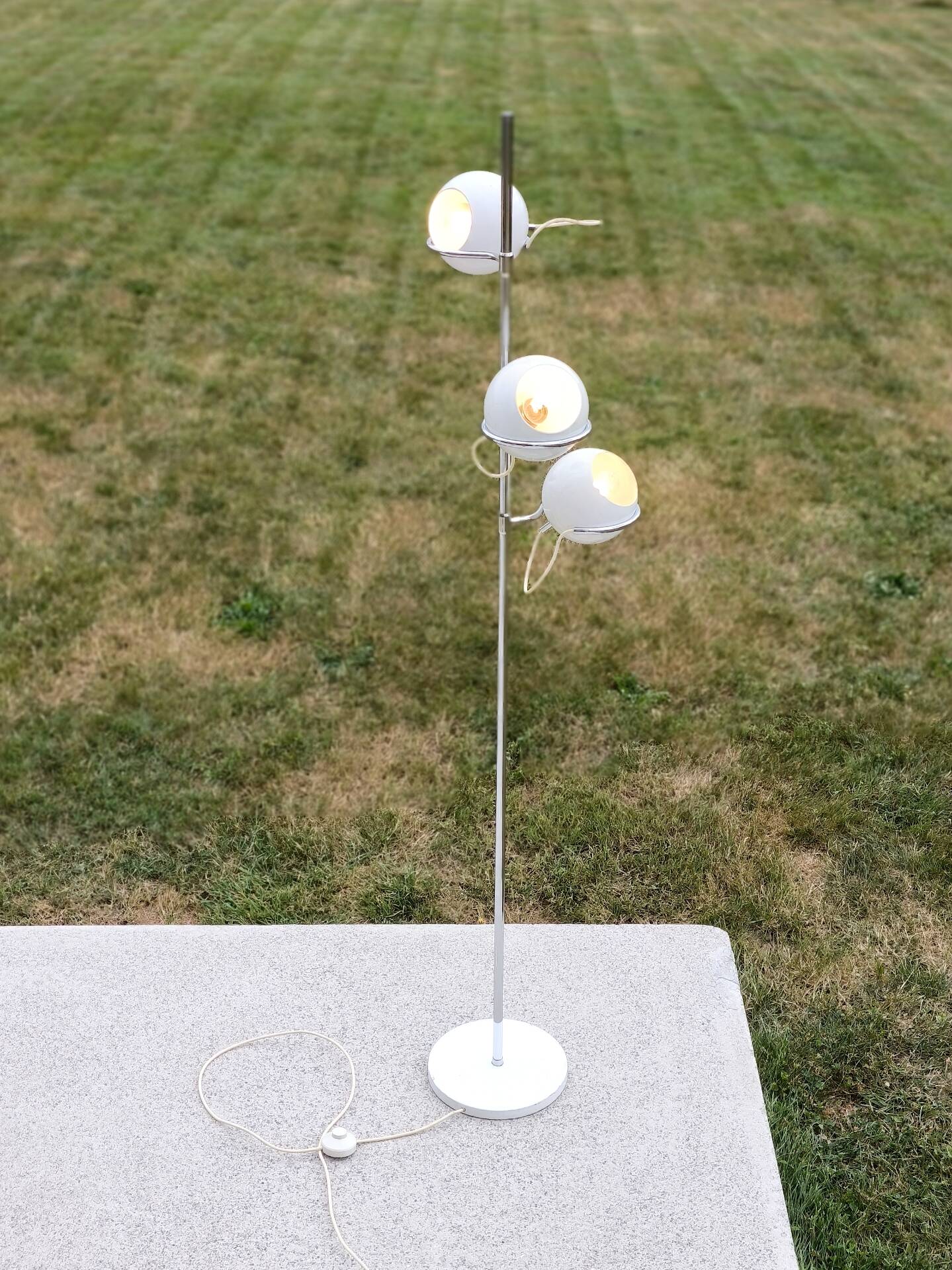 Eyeball Floor Lamp Monix