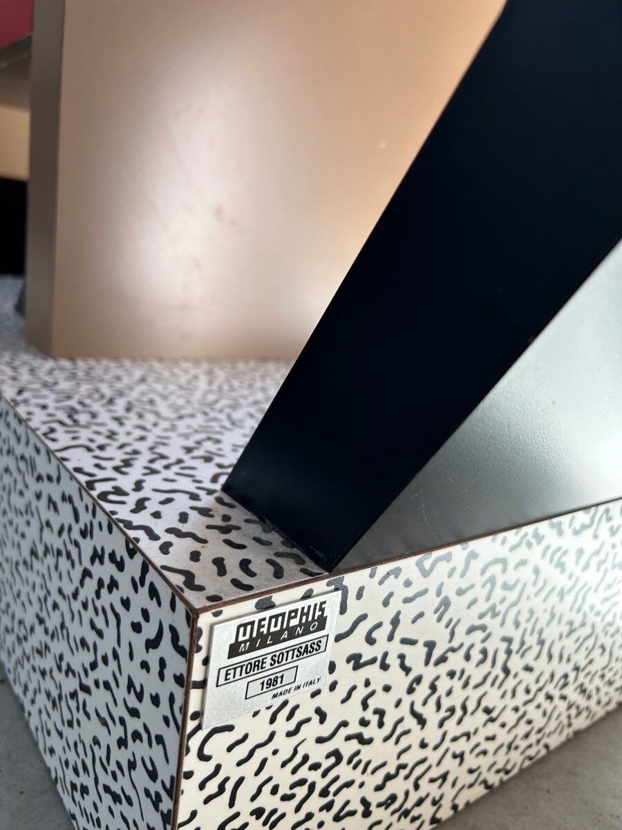 Bibliothèque Carlton Ettore Sottsass