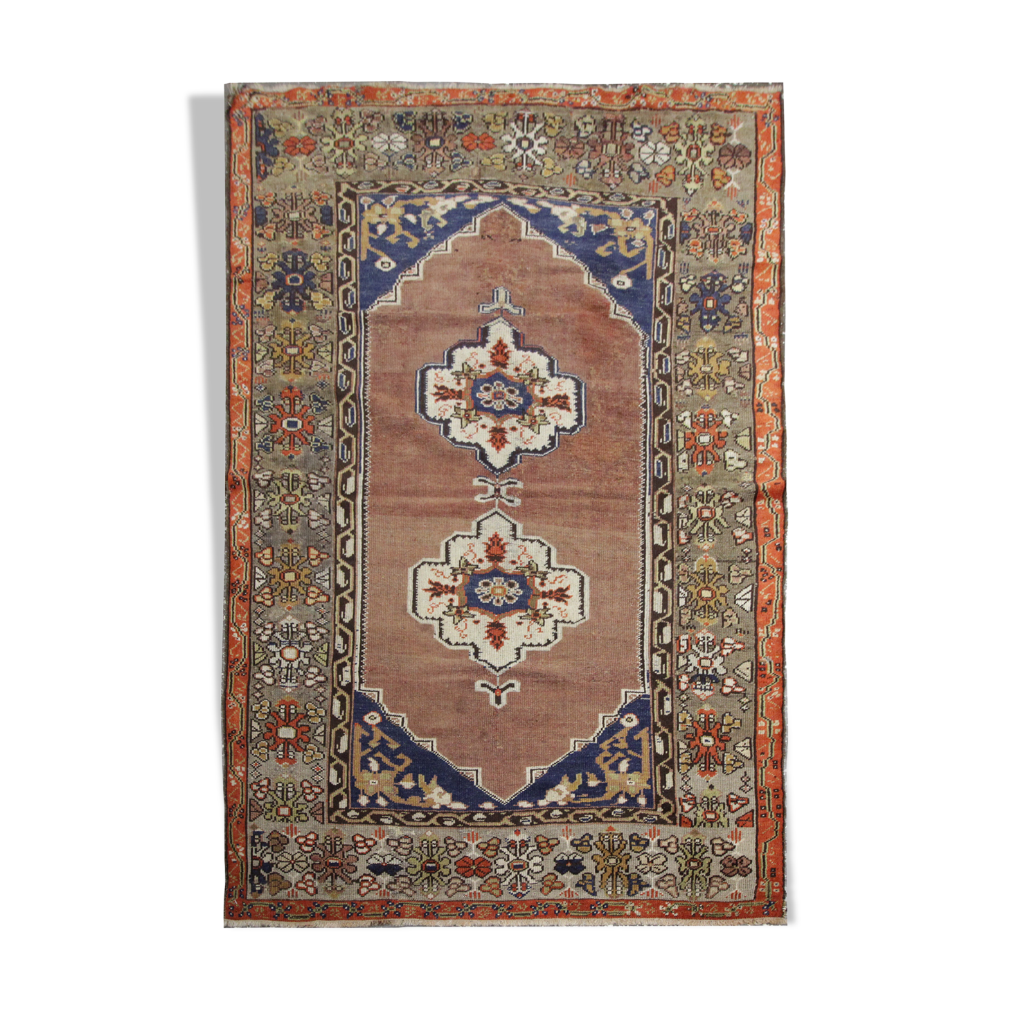 Handwoven vintage turkish wool rug- 128x187cm
