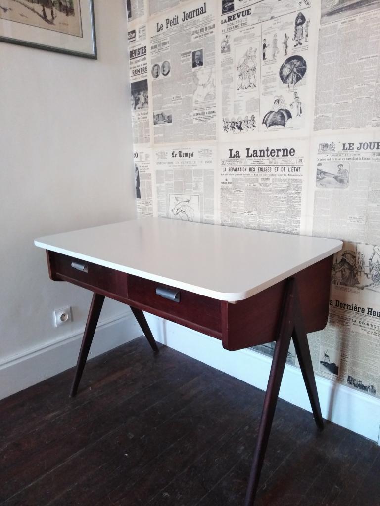 Vintage desk feet compass