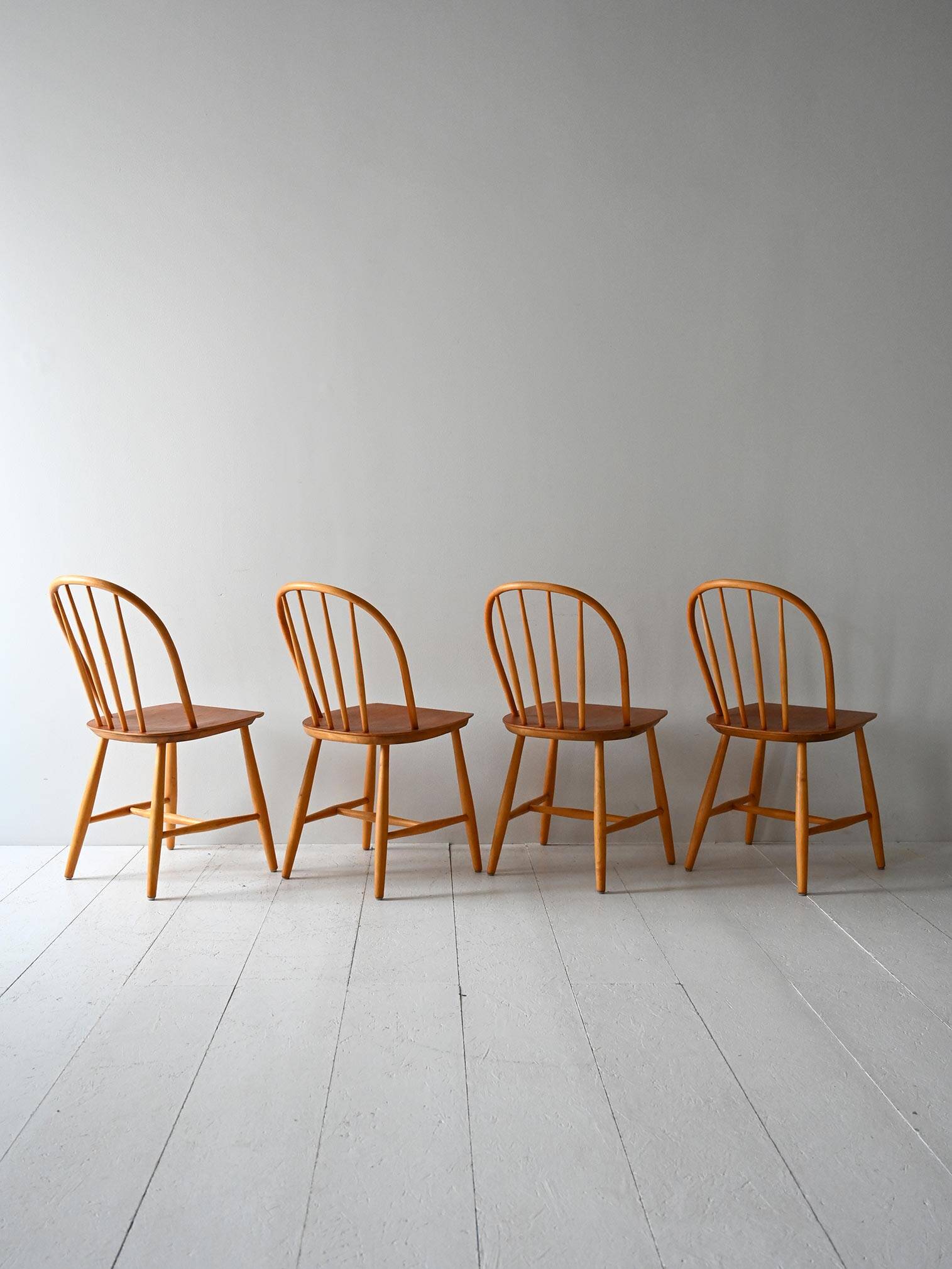 Ensemble de 4 chaises Pinstolar Nesto