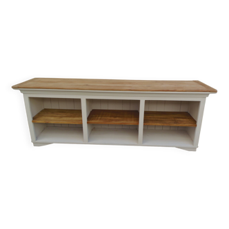 Meuble de métier sublimé en gris perle, plateau en bois brut