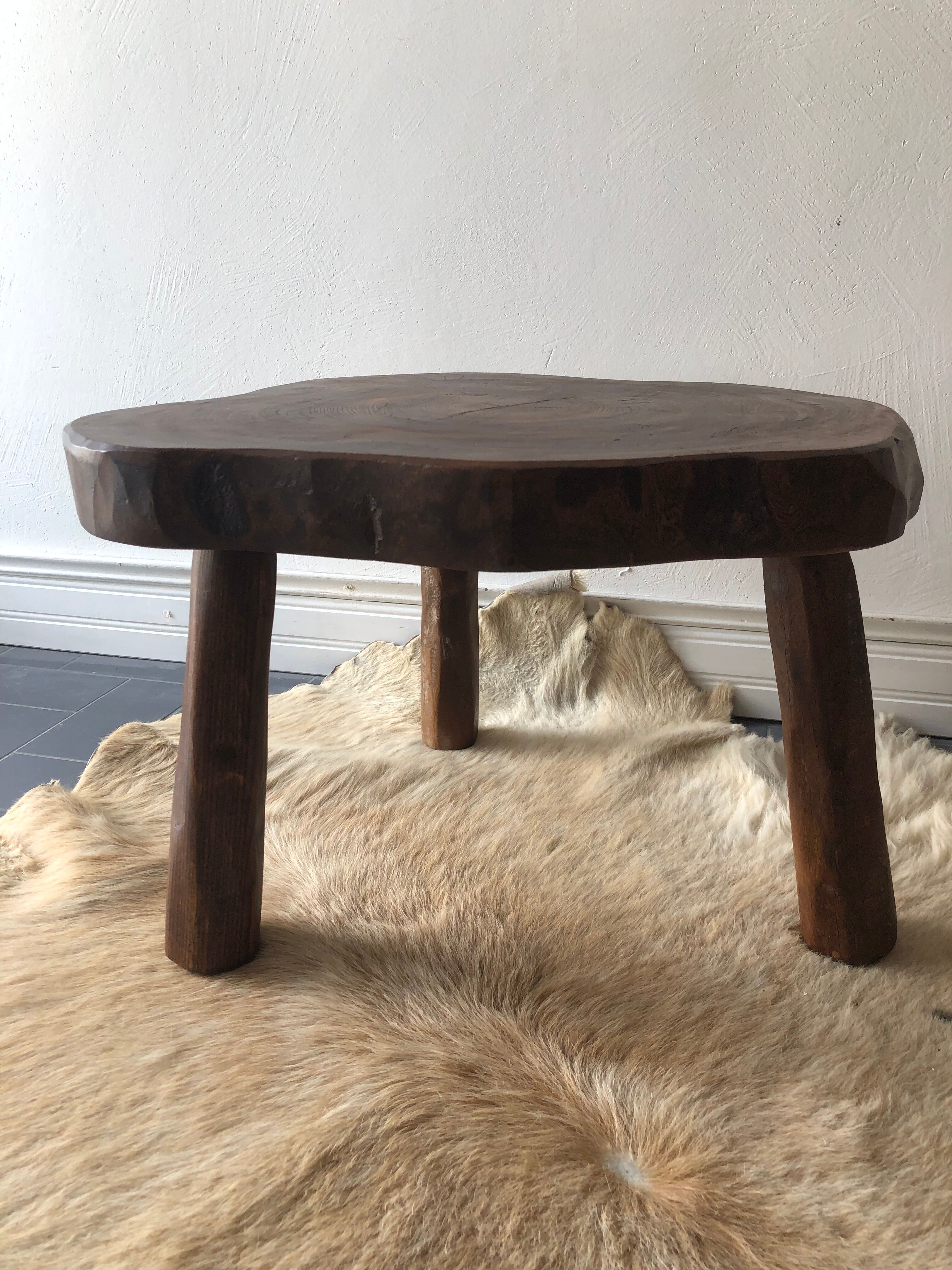 Tripod coffee table