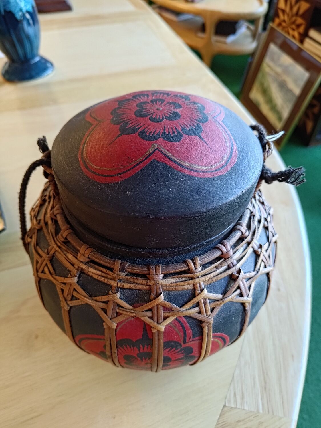 Tea basket
