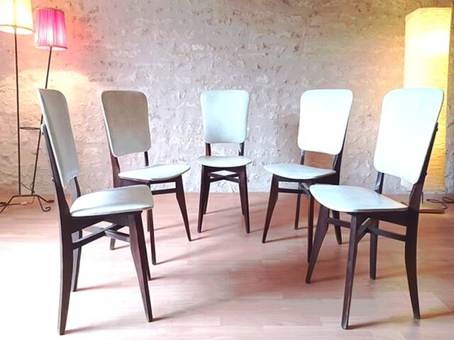 5 vintage chairs from the 60s, white leatherette, mahogany wood