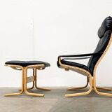 Siesta lounge chair set in Norwegian leather with ottoman by Ingmar Relling for Ekornes