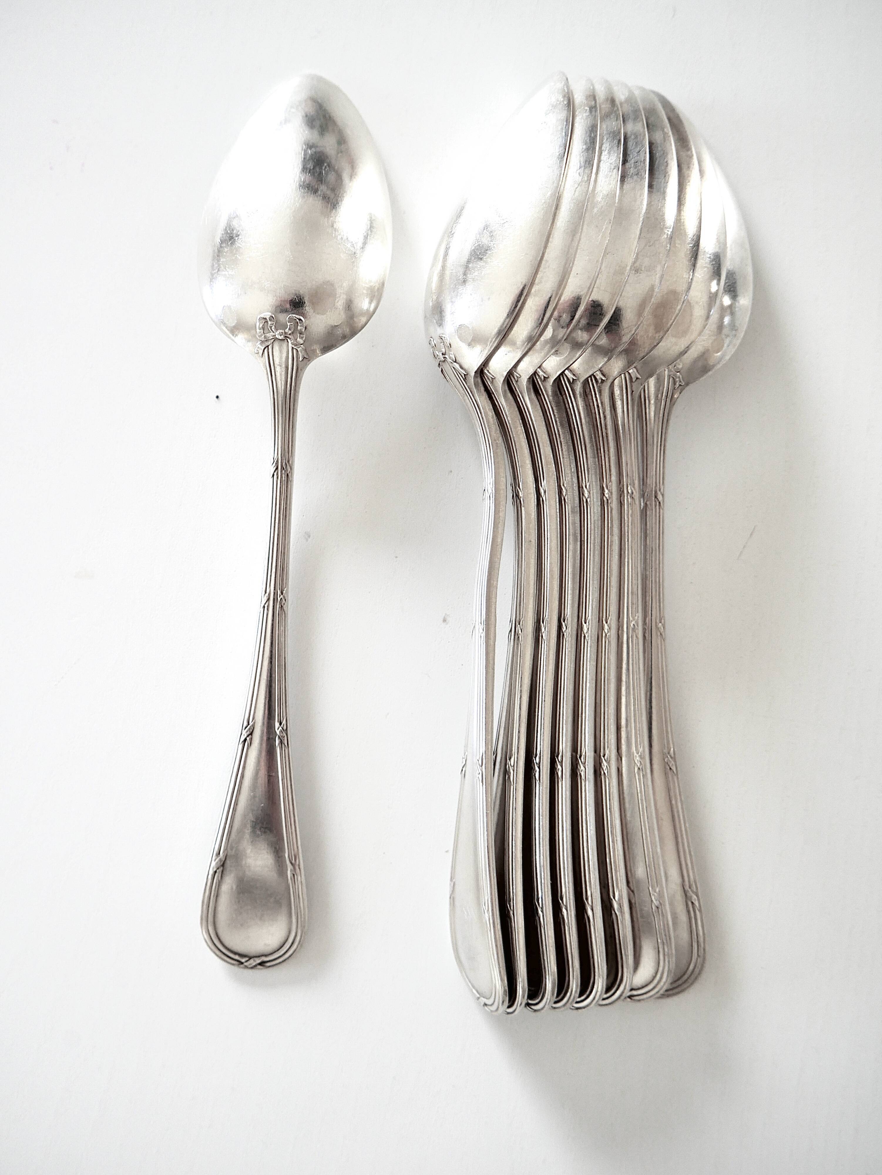 9 Apollo silver metal cutlery