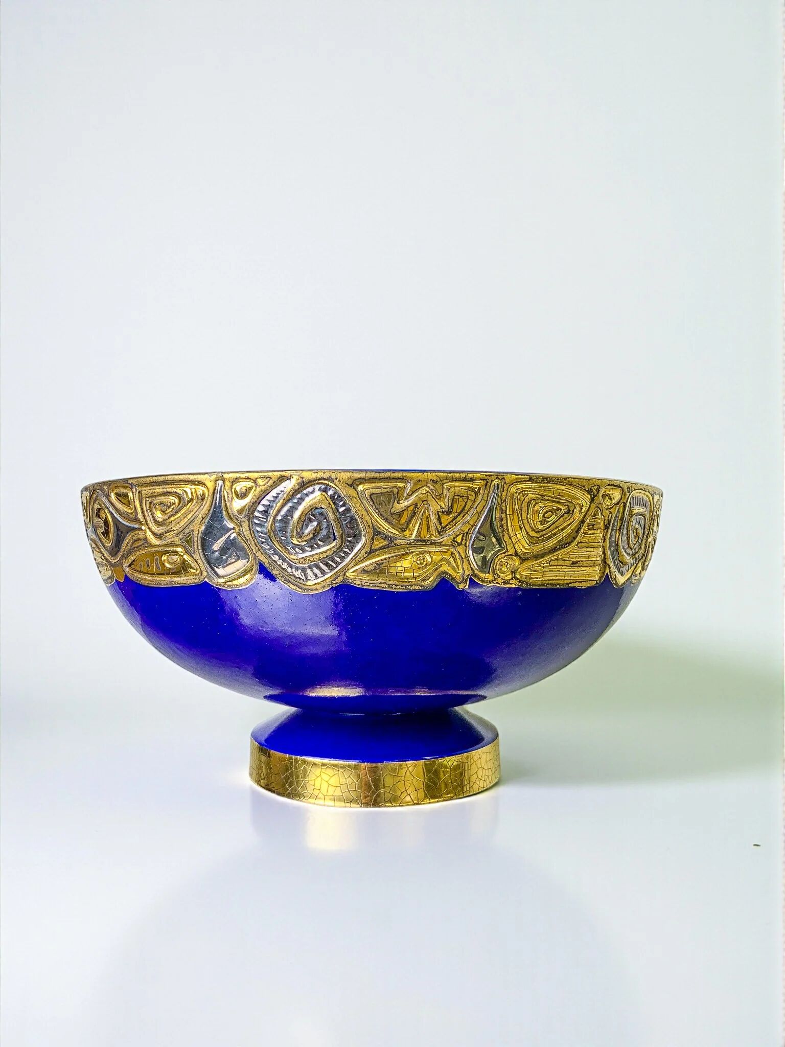 Centre de table en céramique Art Déco, peint à la main en bleu cobalt et or, France 20e siècle