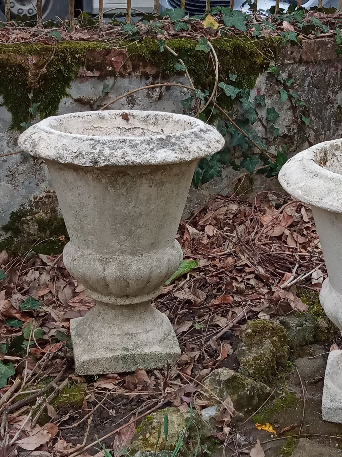 Pair of Medici vases in reconstituted stone