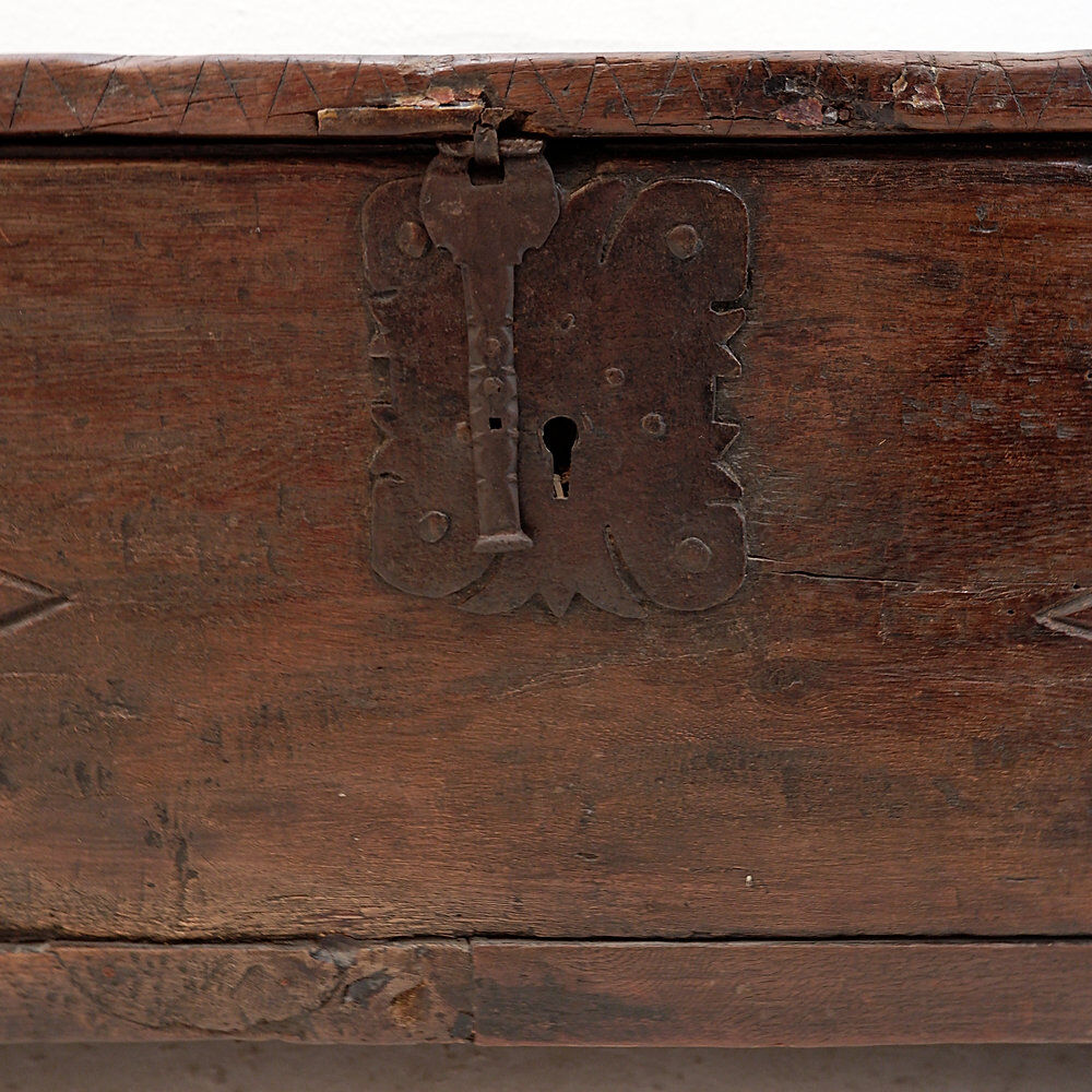 Spanish carved oak bank chest - 18th century