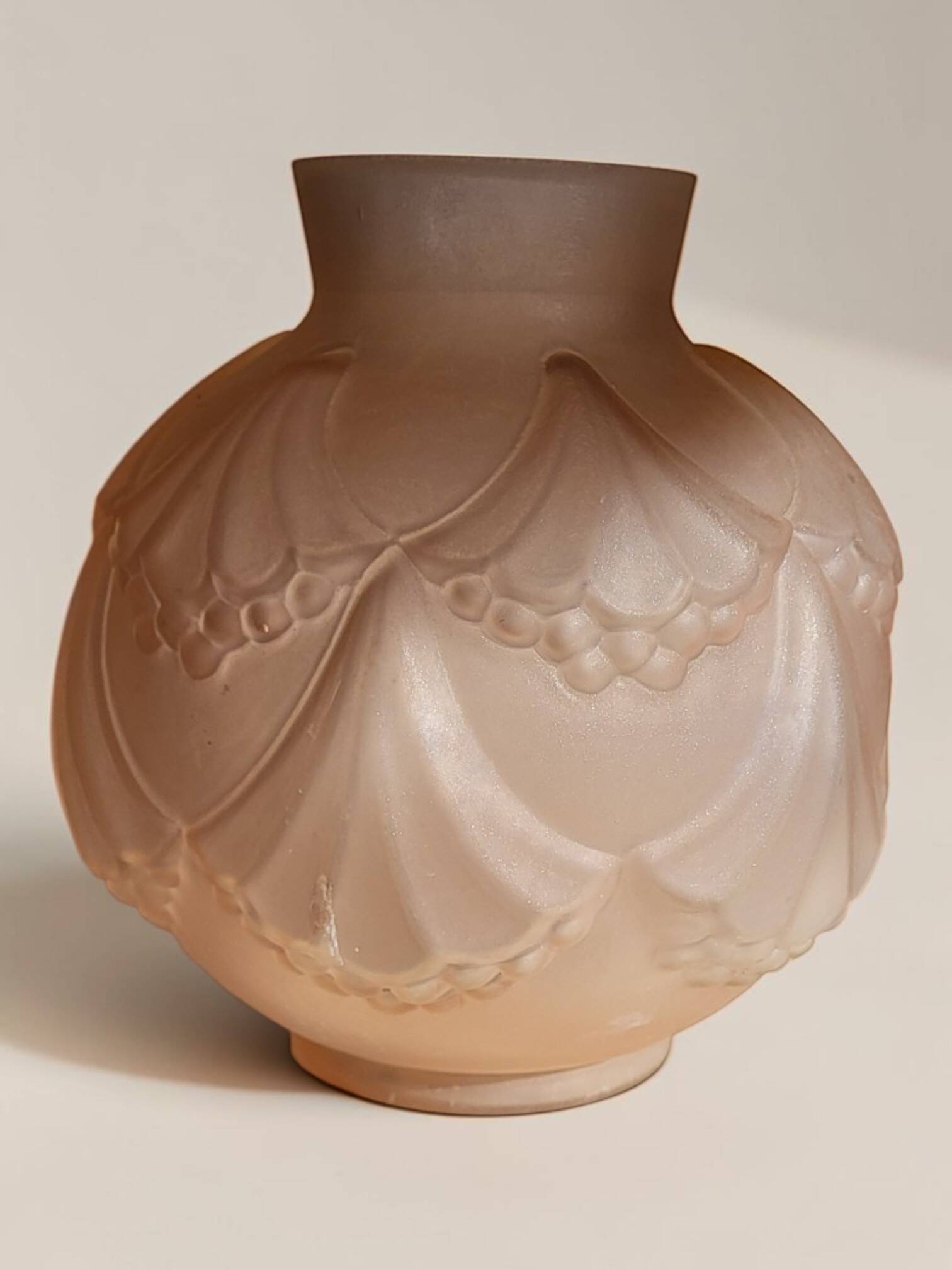 Vase Art Déco en verre 1930