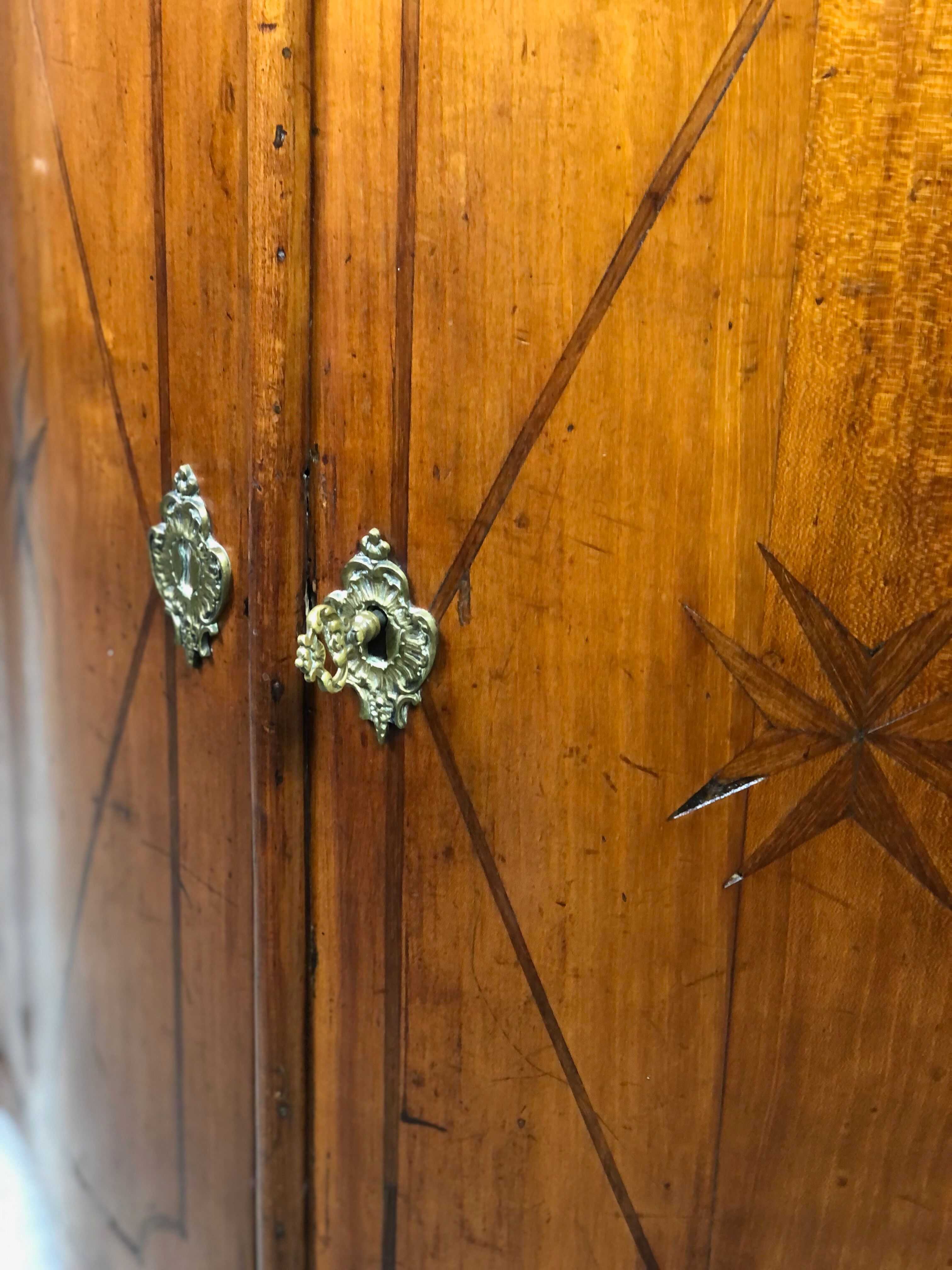 Curved notch in louis xv period marquetry stamped j.b galet