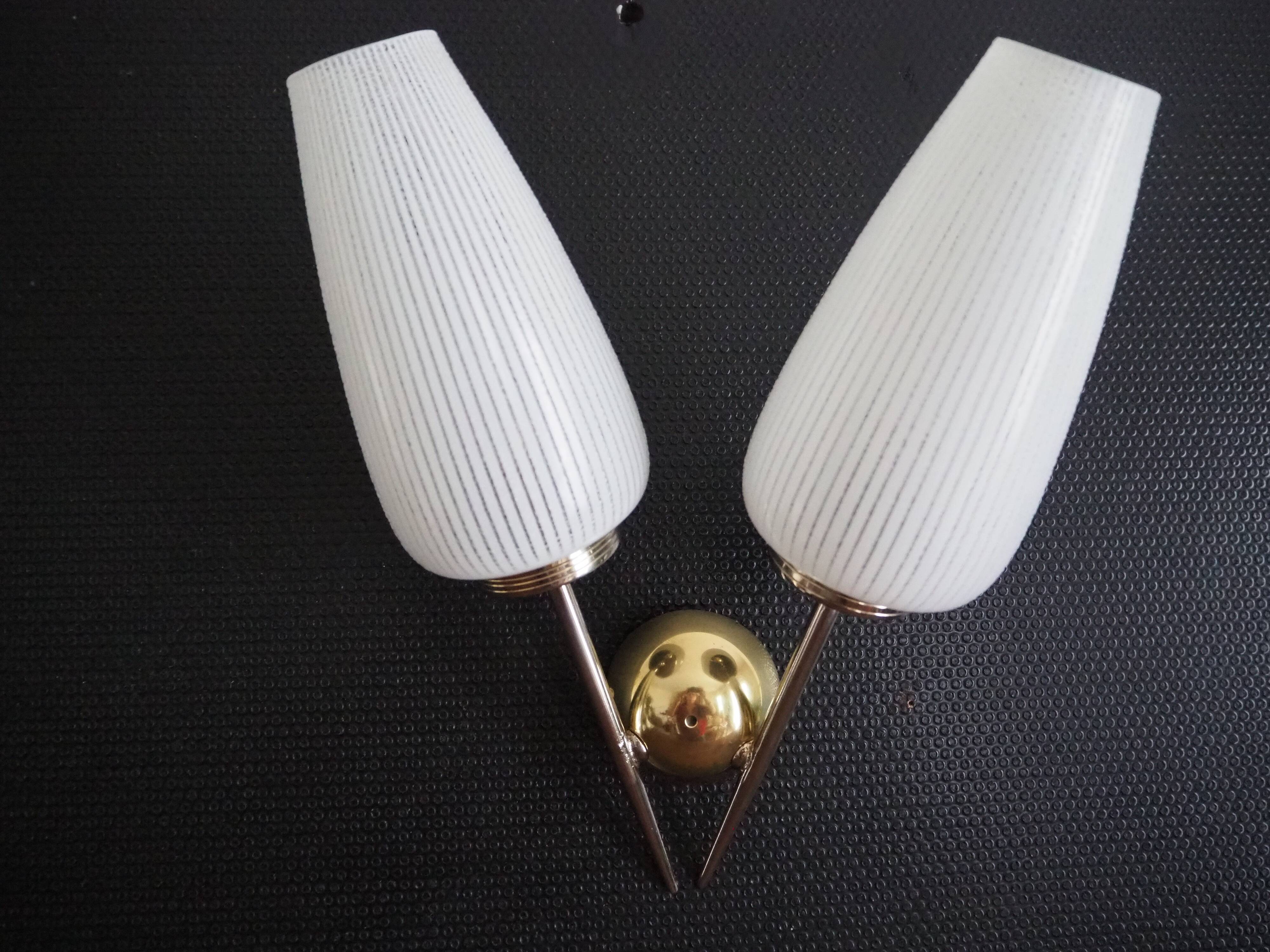 Double brass wall lamp from the 1960s - White glass globe