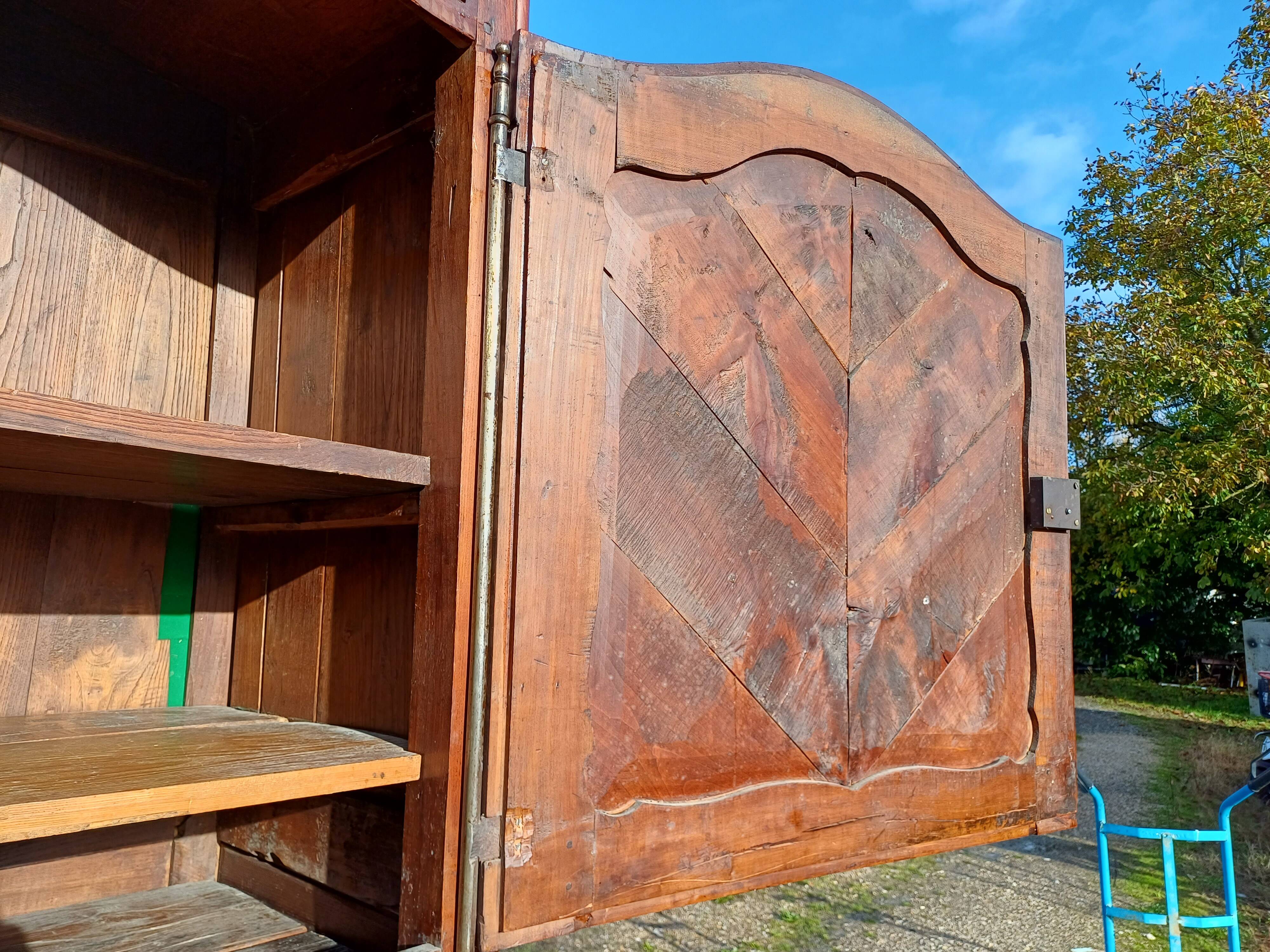 19th century walnut wardrobe with 2 doors and 2 drawers