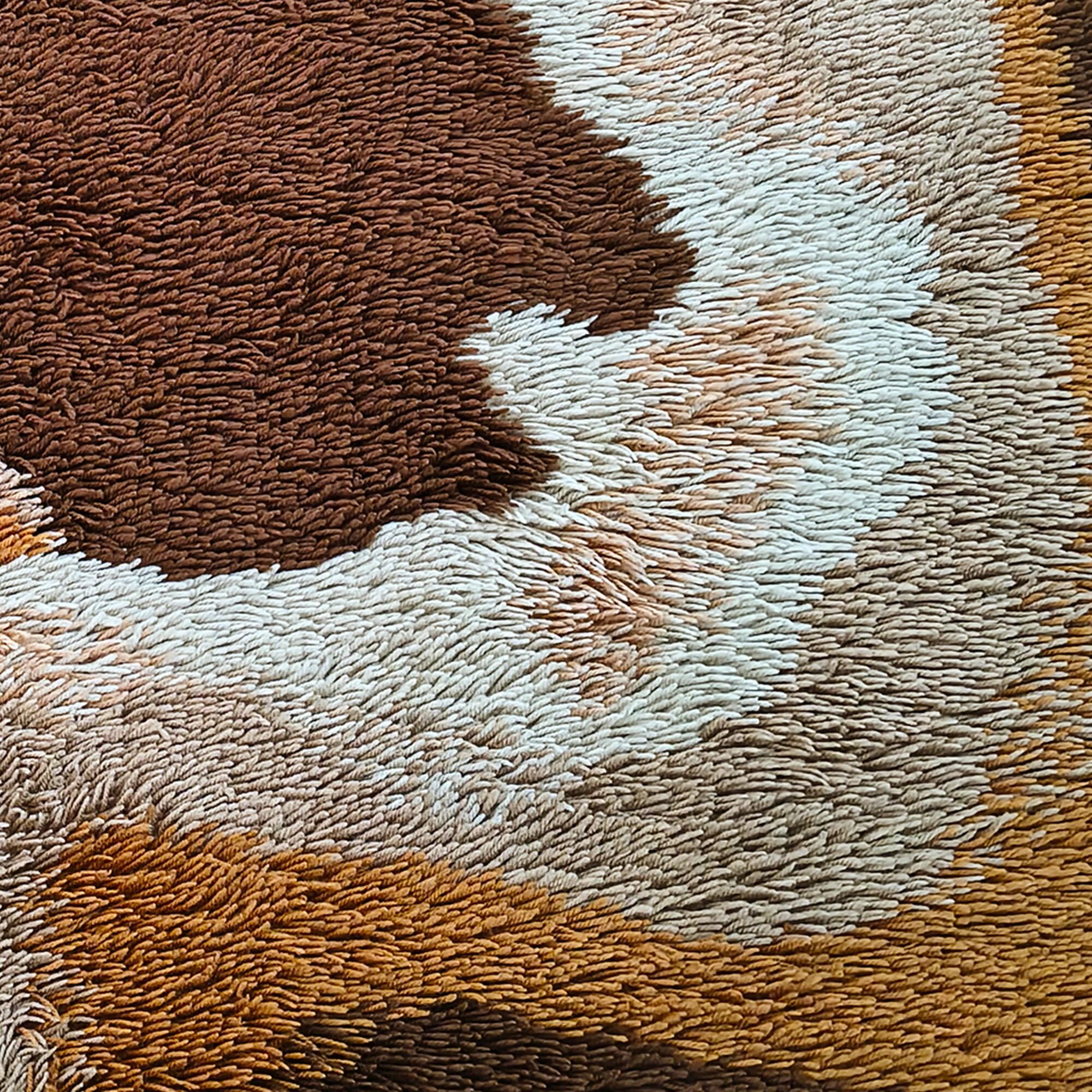 1970s Space Age Wool Rug | Mid-Century Modern Organic Wave Pattern. Made in Italy