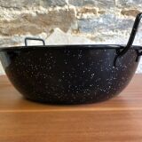 Enamel dish with handles