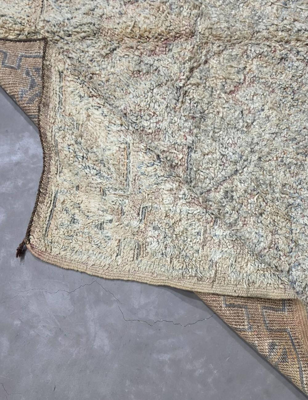 Vintage Beni MGuild Rug - 320 x 212 cm
