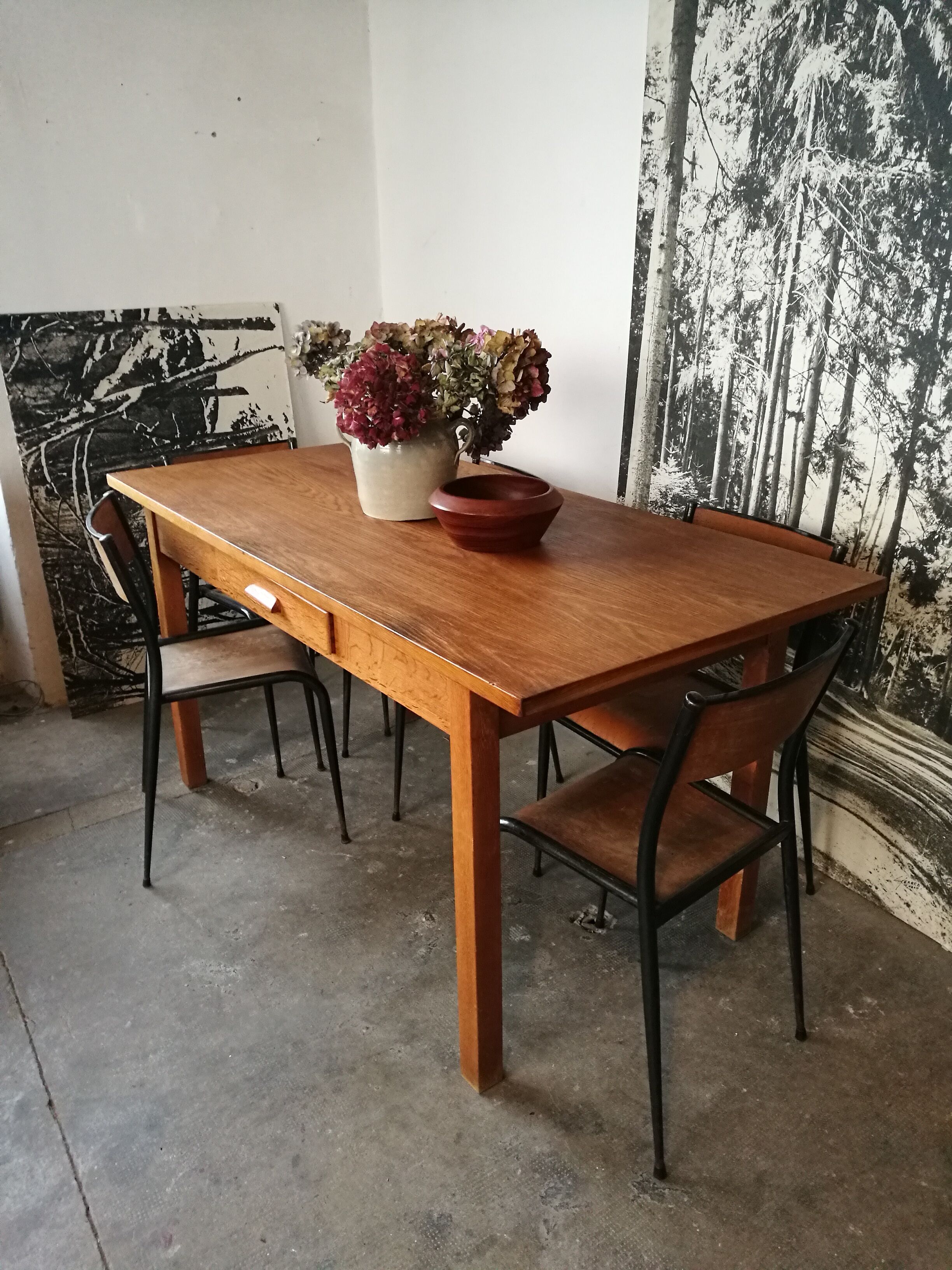 Oak wood farm table
