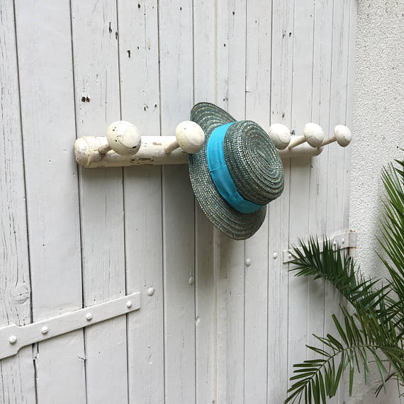 Straw yellow vintage peg