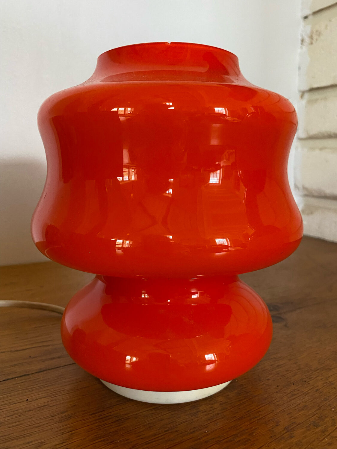 Glass table lamp