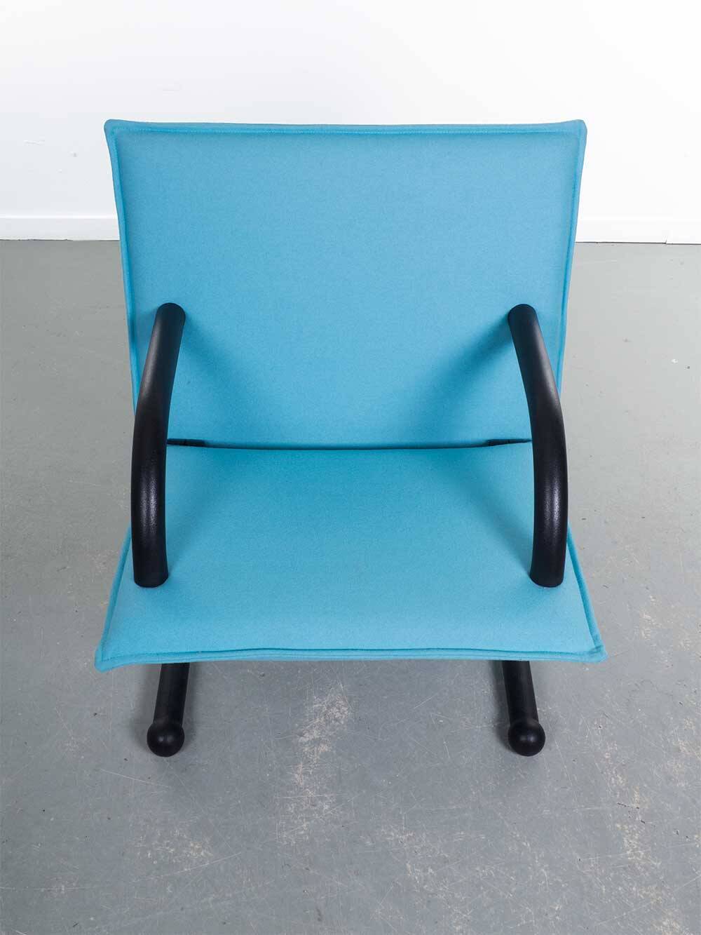 Light blue T-line armchair – Burkhard Vogtherr – Arflex