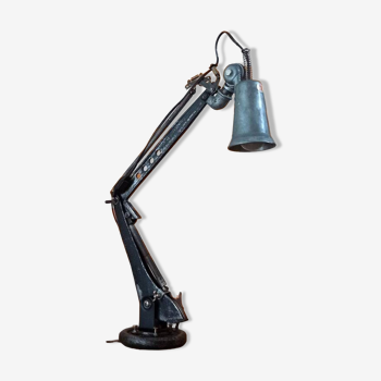 Industrial table lamp