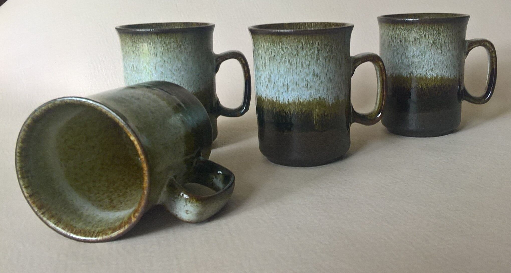 Quatre tasses en grès écossais Dunoon