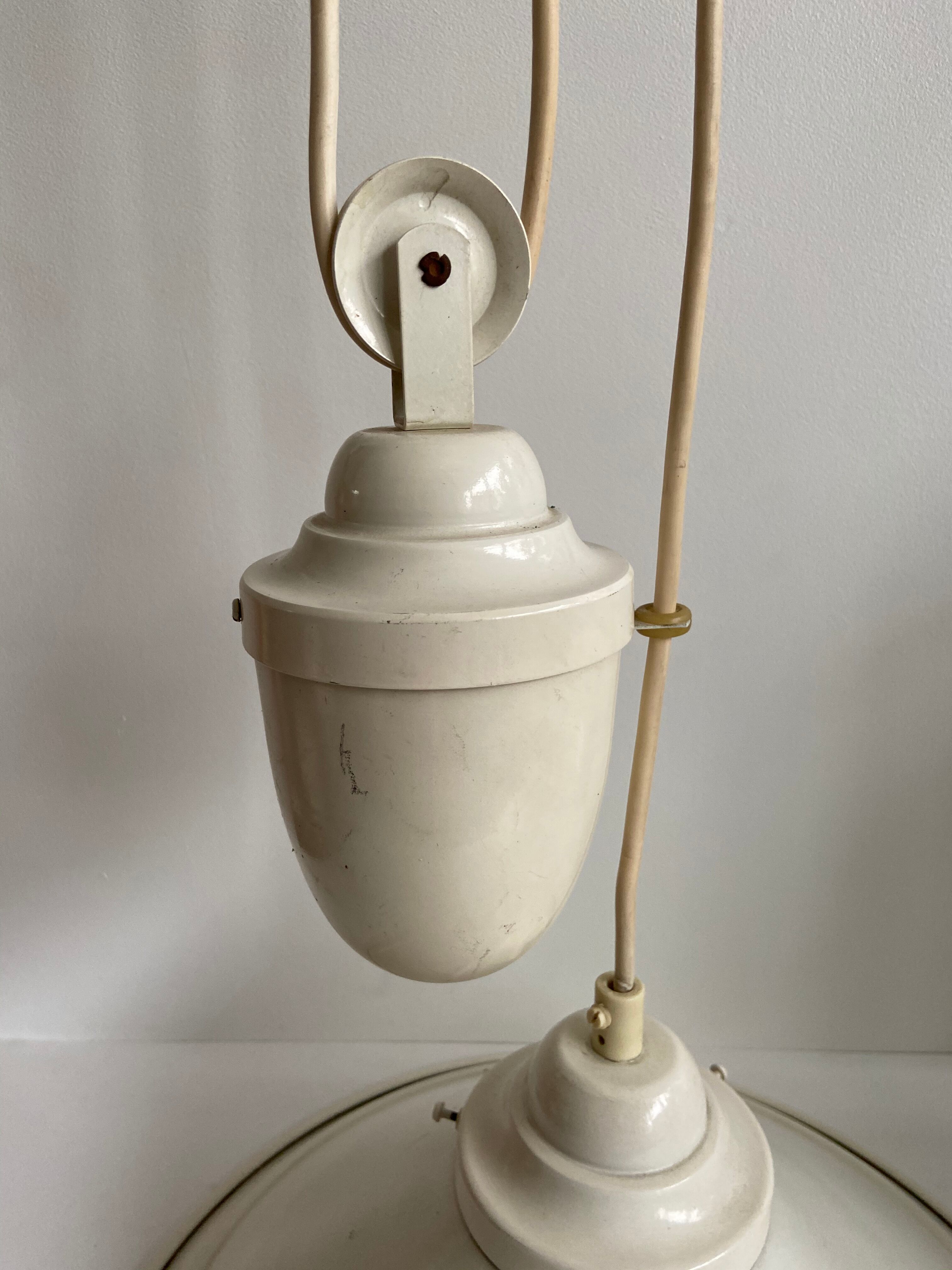 Industrial pulley suspension