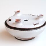 Pique flowers white sandstone by Jeanne and Norbert Pierlot