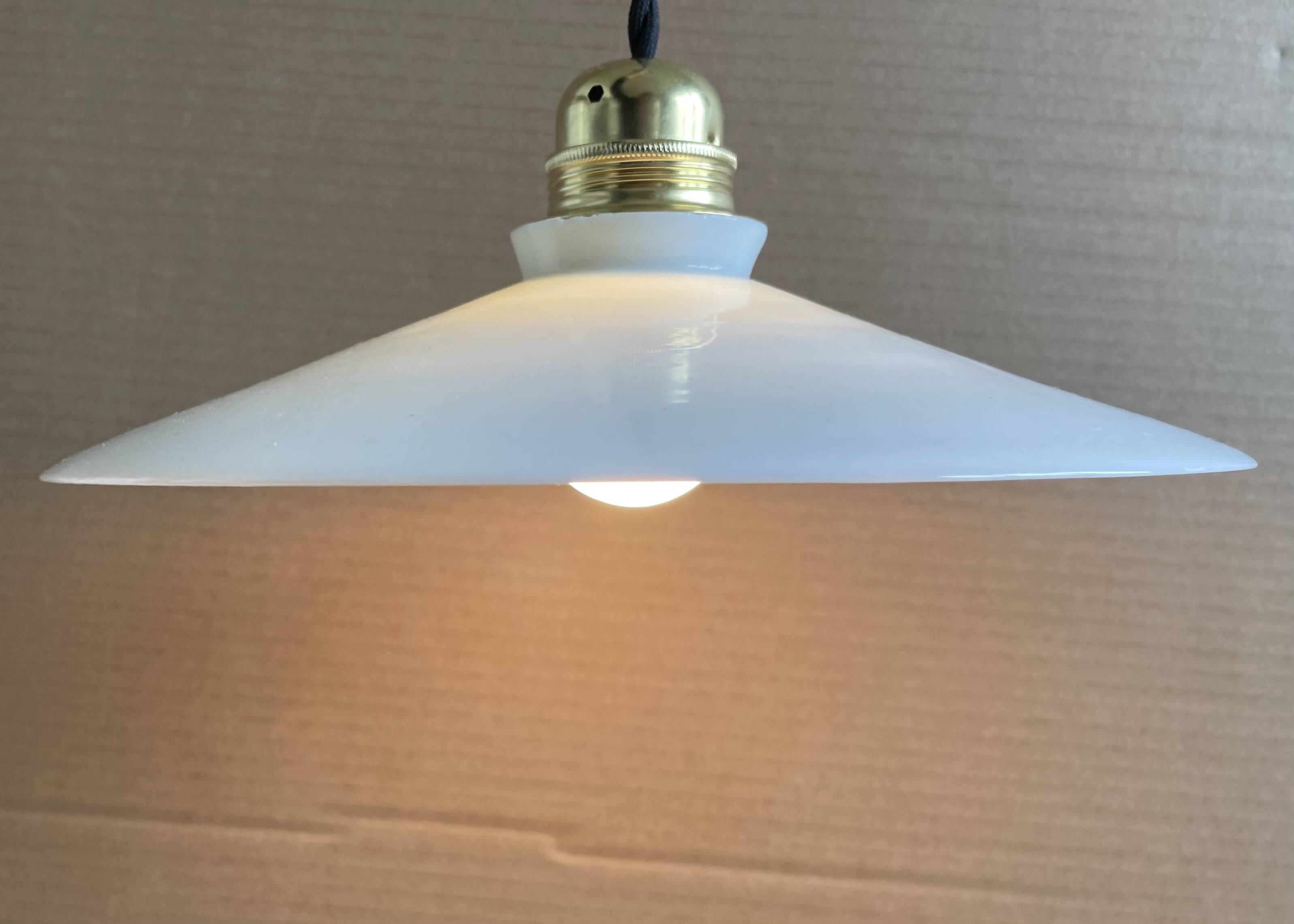 Suspension opaline ancienne