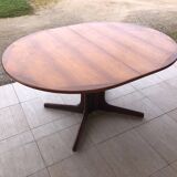Baumann oval table in solid teak