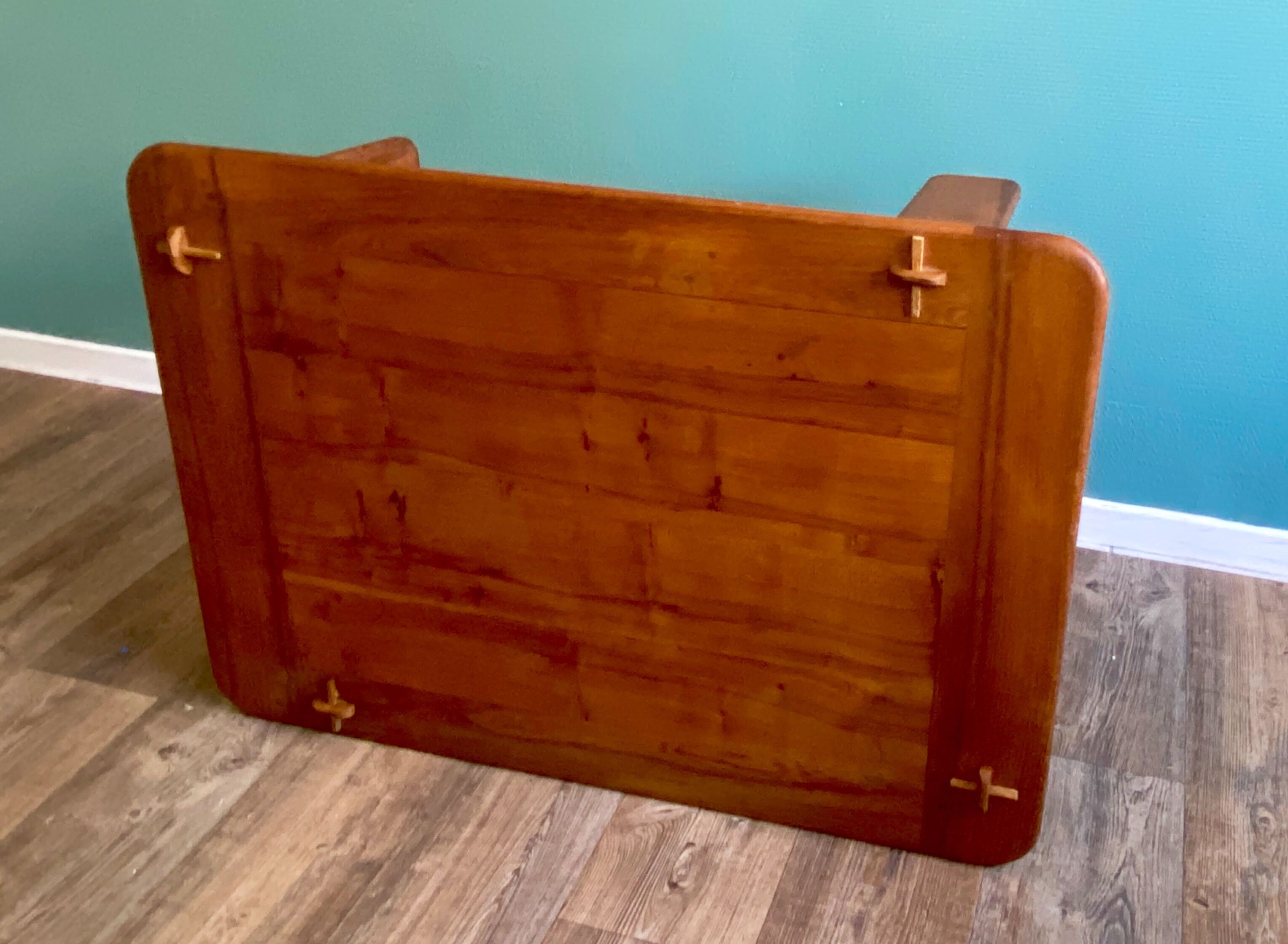Coffee table in blond wood signed Alain Gaubert (20th century)