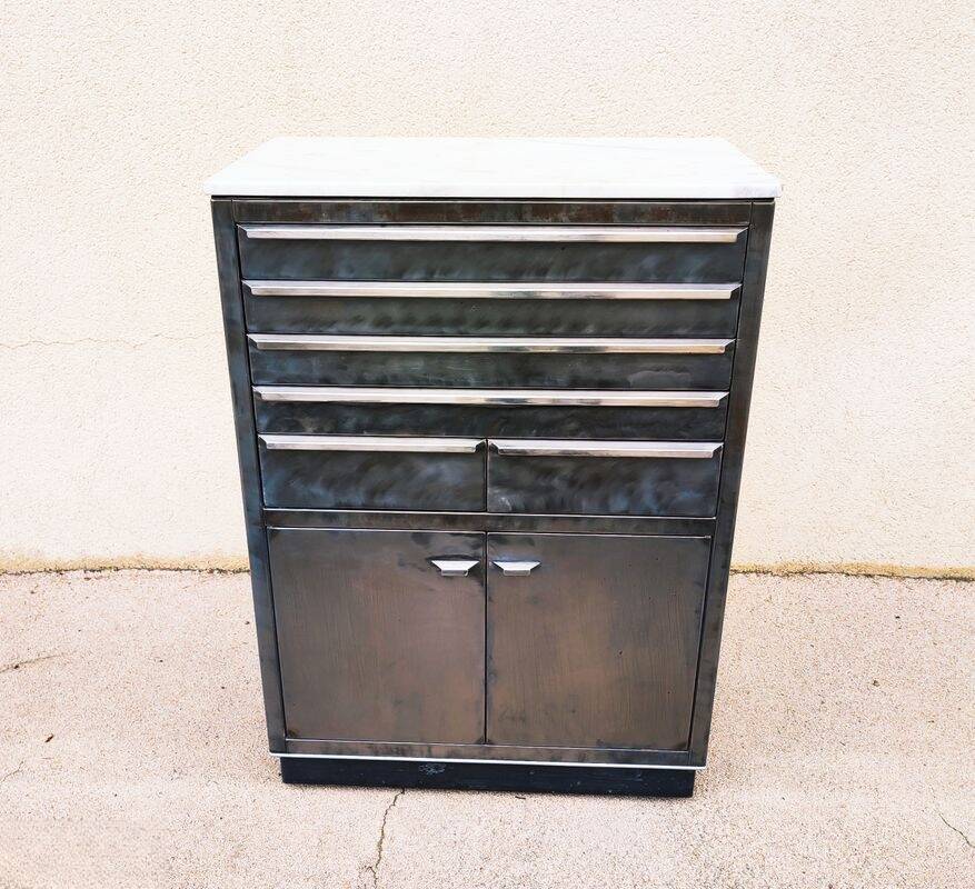 Vintage dentist furniture – Industrial style, steel, marble, ideal for lofts and workshops.