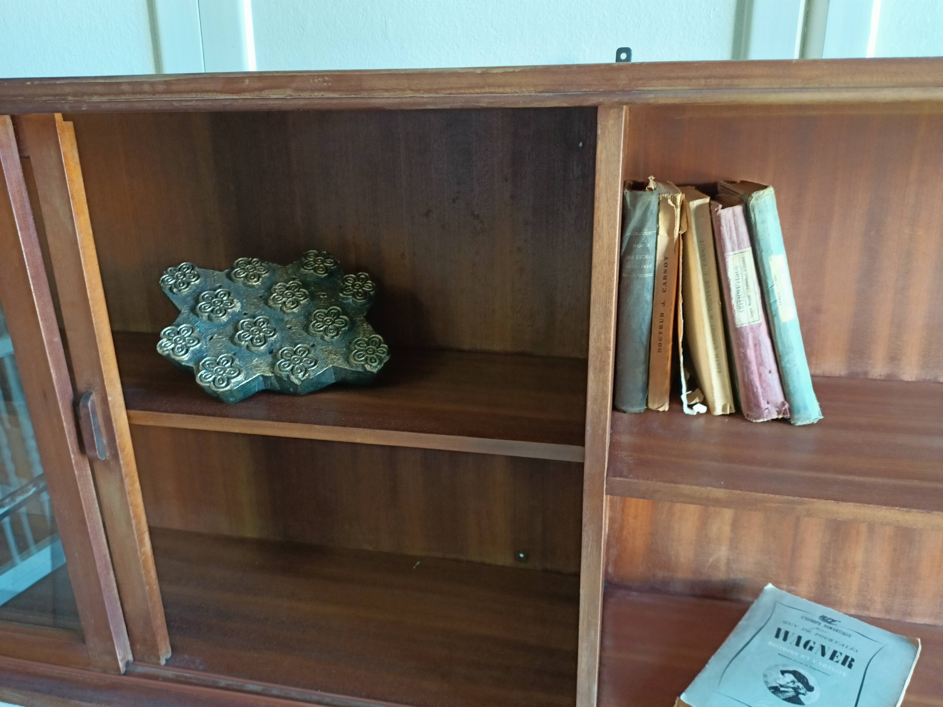 Vintage wall shelf/closet