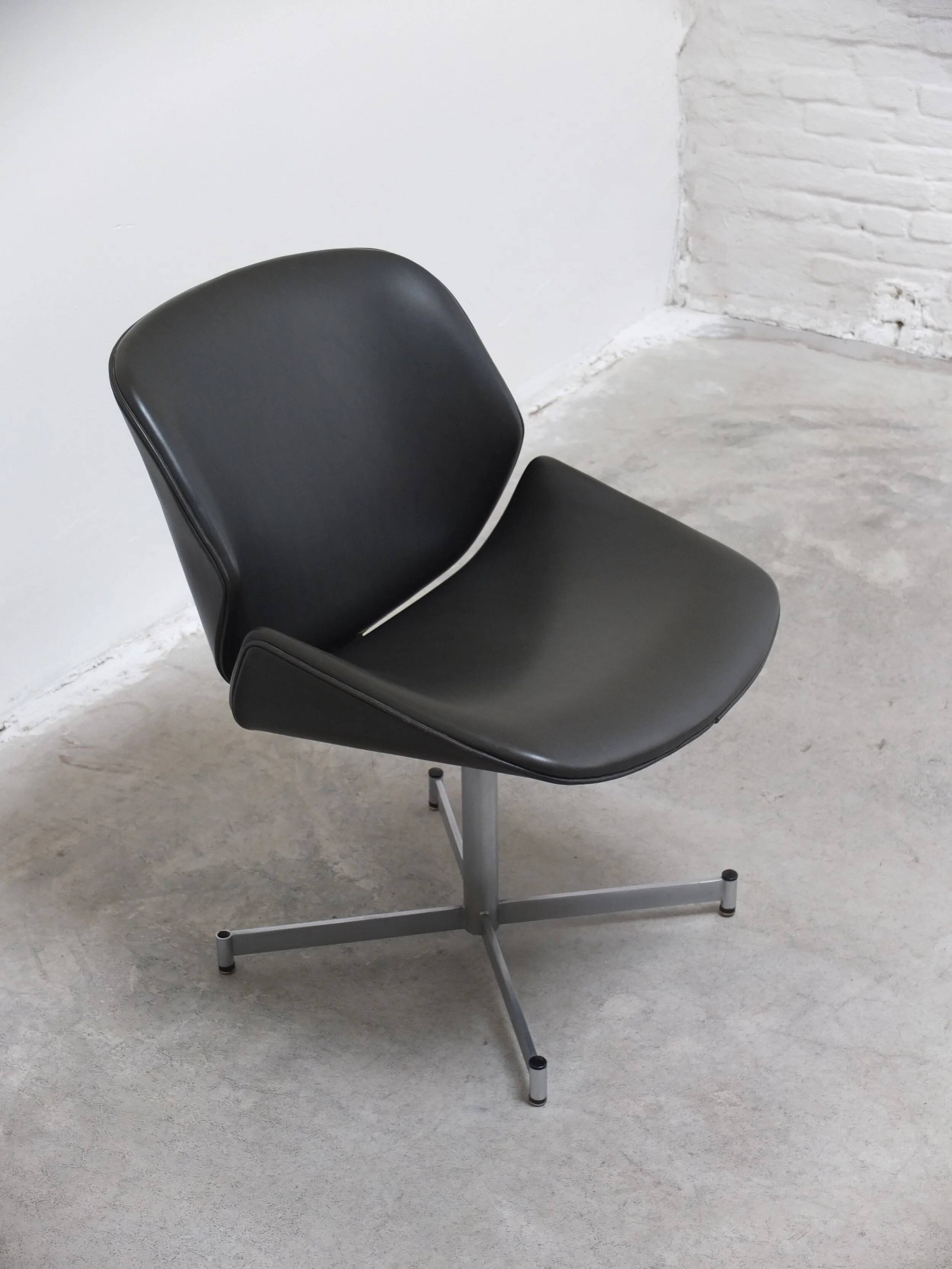 Mid-century 'Exquis' side chair by Geoffrey Harcourt for Artifort, 1967