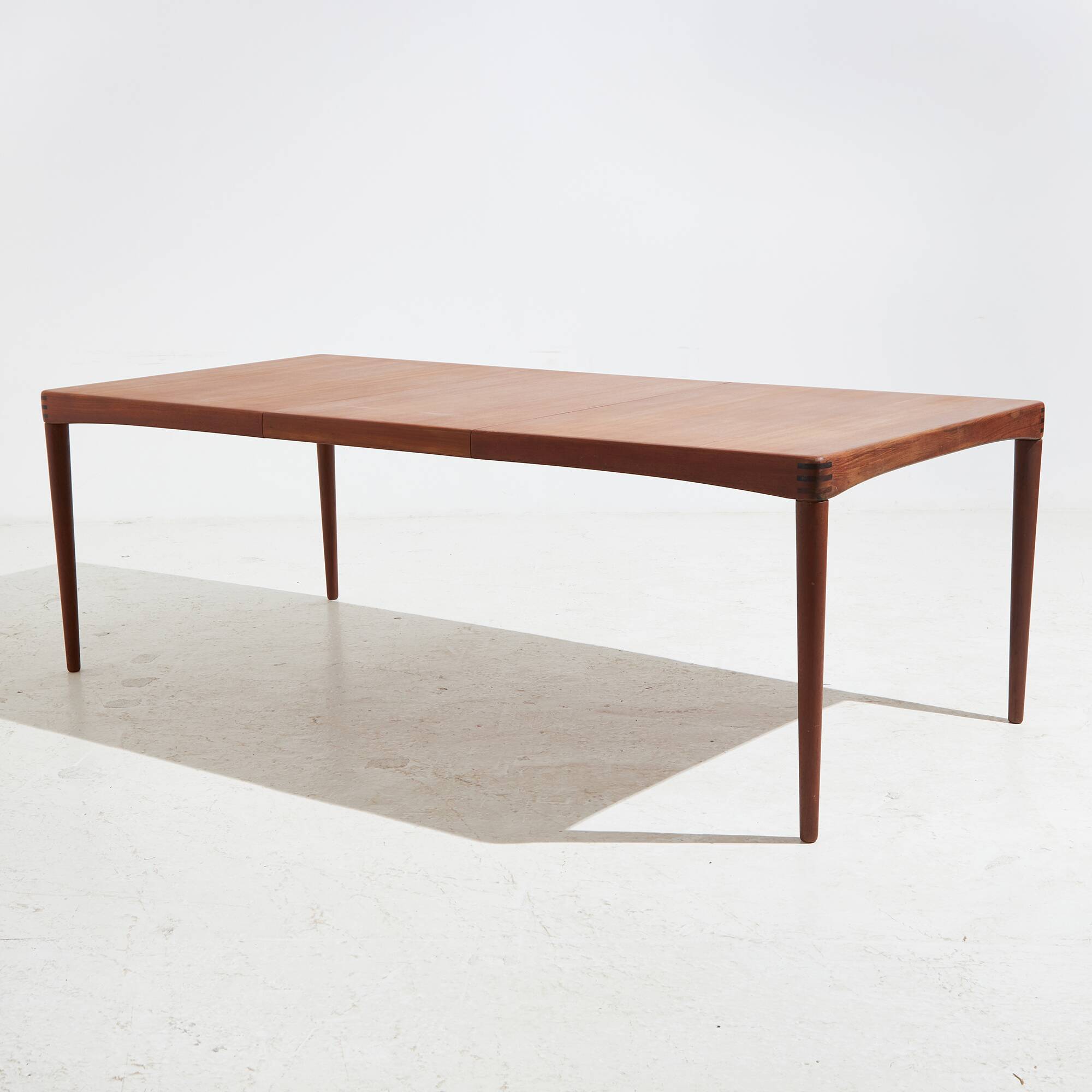 Teak dining table by h.w. klein for bramin (mk10435)