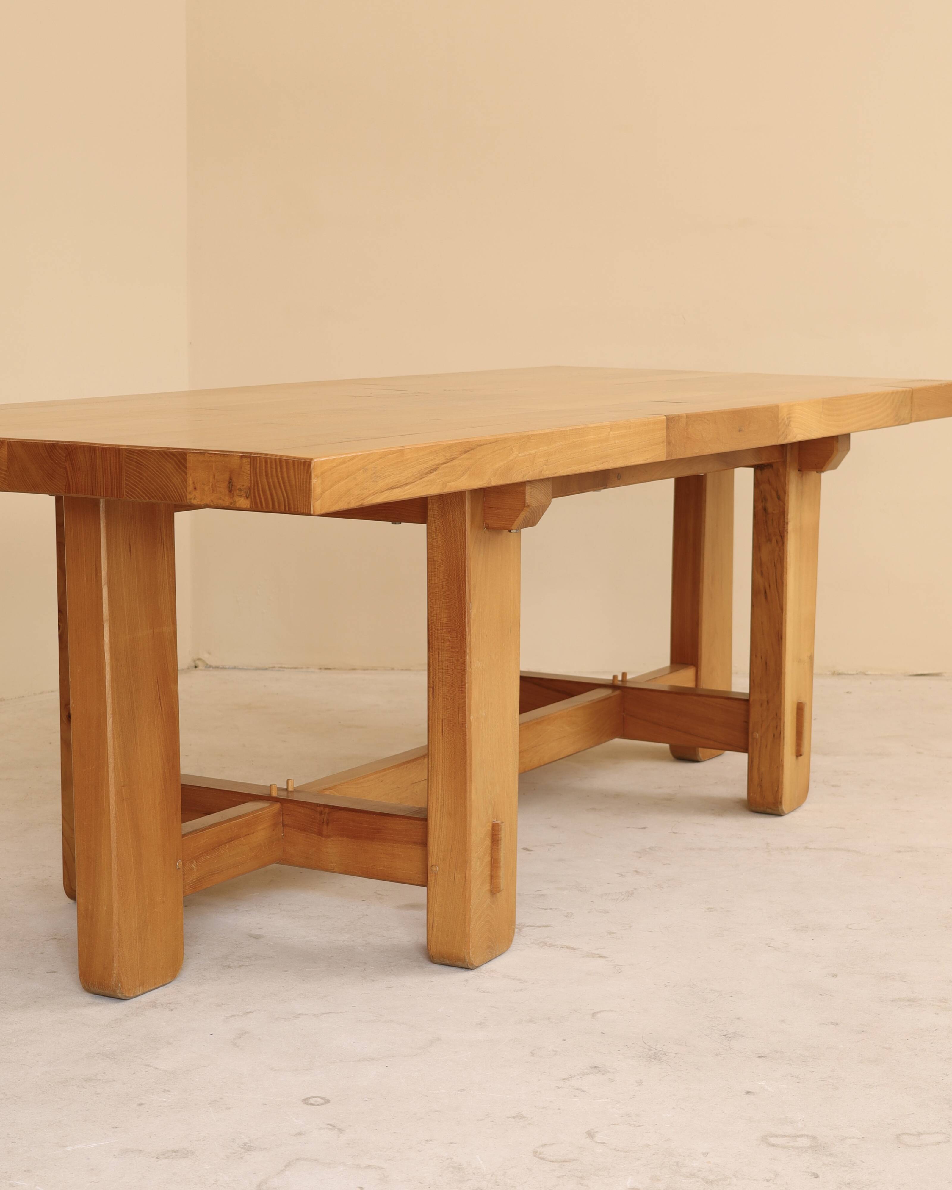 Table en orme massif, Maison Regain, France, 1980